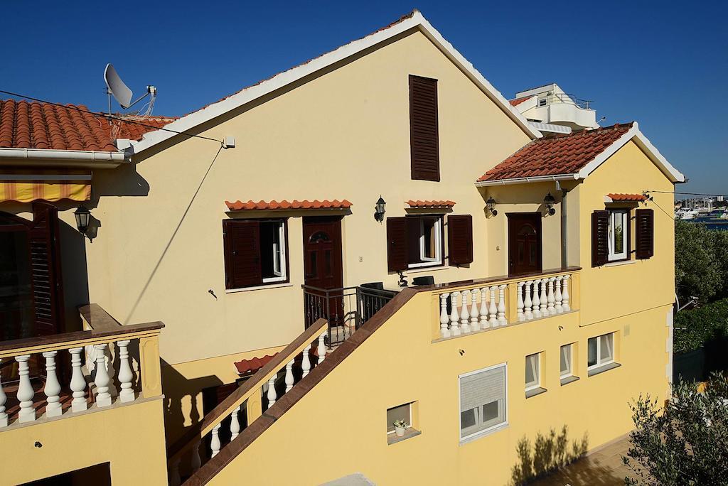 Lanterna Puntamika Apt. Near Beach Ζαντάρ Εξωτερικό φωτογραφία